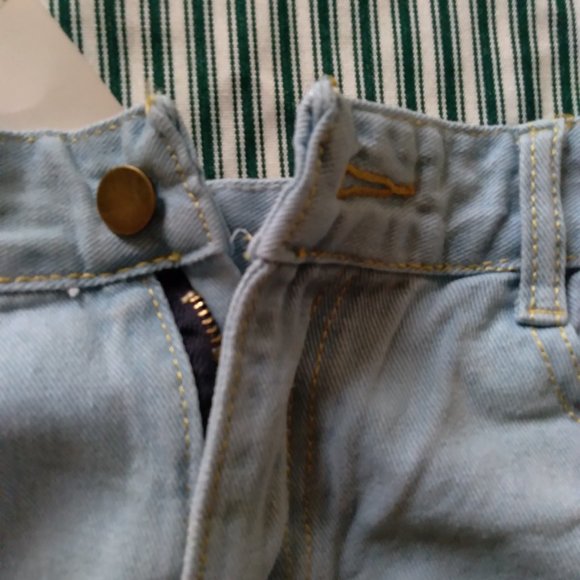 Yesstyle Miss Kekeli High Waisted Light Wash Denim Shorts - Picture 5 of 9